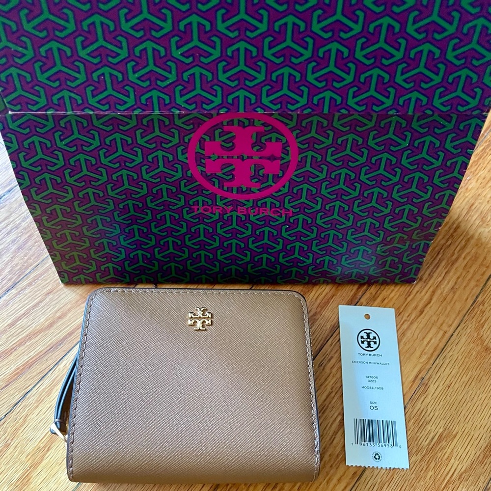 💛 NWT Tory Burch Emerson Mini Wallet
